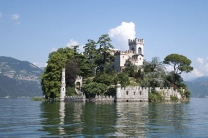 Остров-замок в сердце Италии 